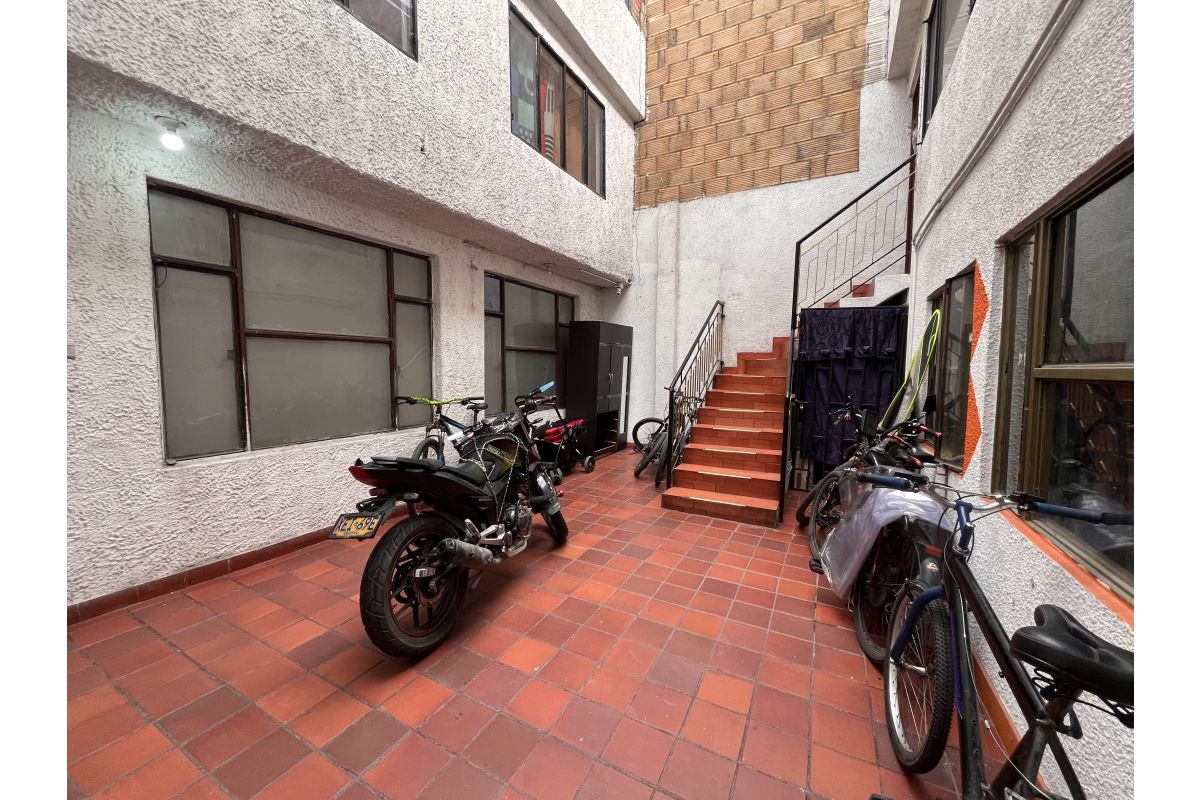 Patio1.jpg